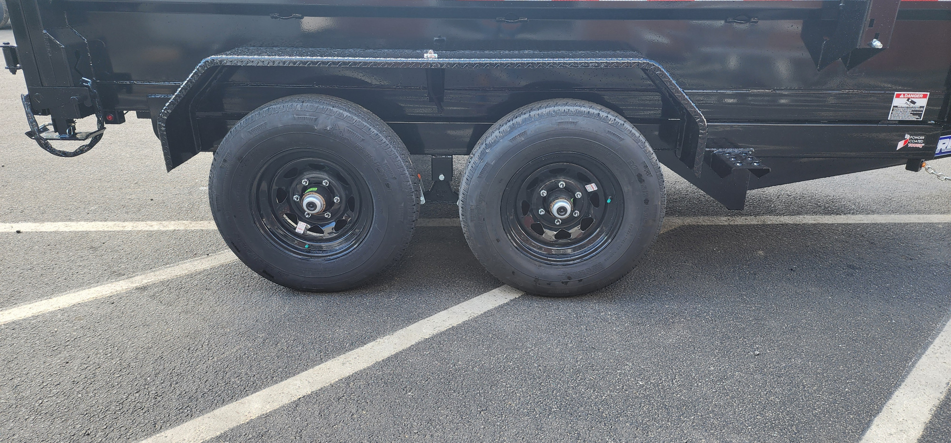 New 72in x 10 Sure-Trac Low-Pro Single Ram Dump Trailer 10k***Stab Jacks