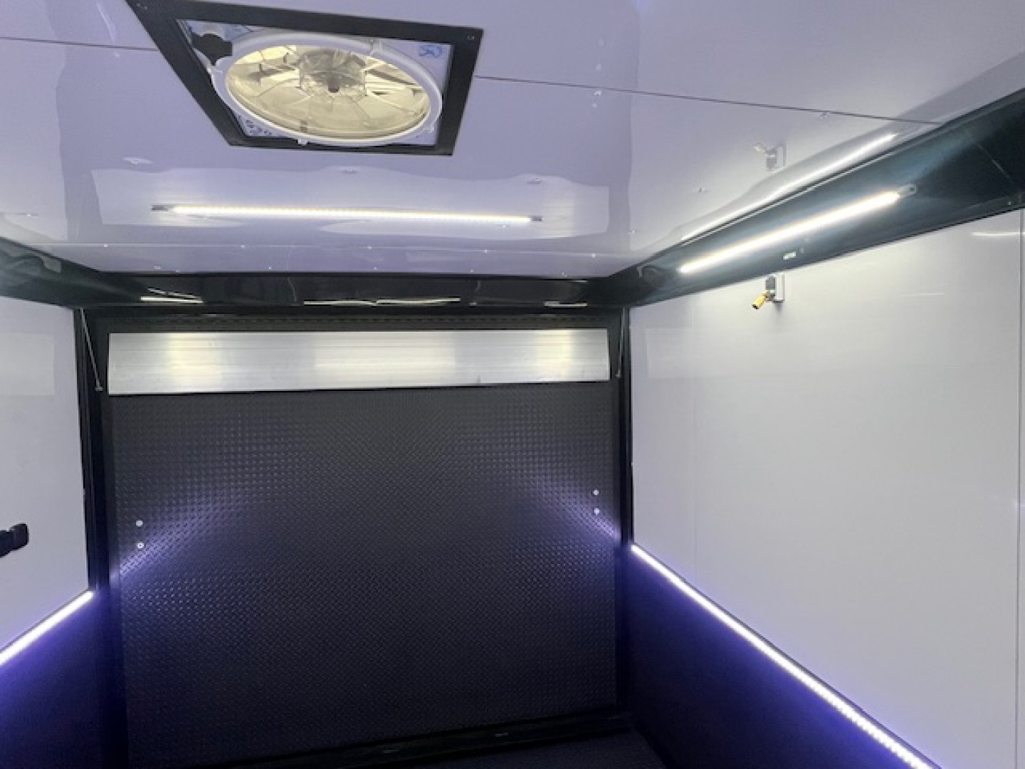 New Outlaw Race Trailer 8.5x26 14K White/Black-Out Race PKG #2