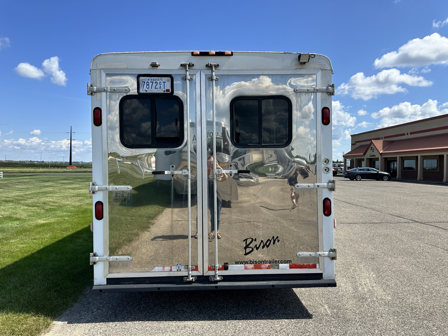 Used 2007 Bison Trailers 3H 10' LQ Horse Trailer