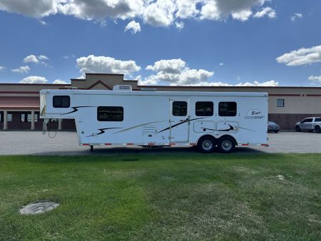 Used 2007 Bison Trailers 3H 10' LQ Horse Trailer