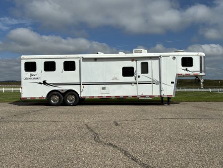 Used 2006 Bison Trailers 3H 10'Living Quarters Horse Trailer