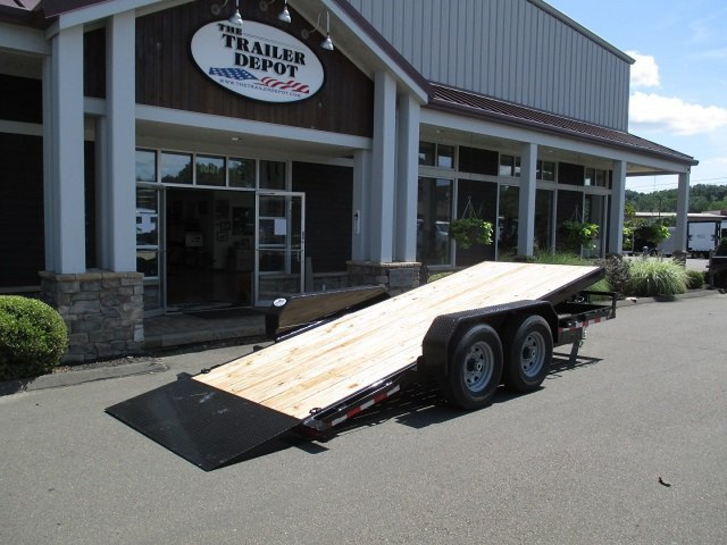 New Sure-Trac 7′ X 18′ TILT TRAILER 14K