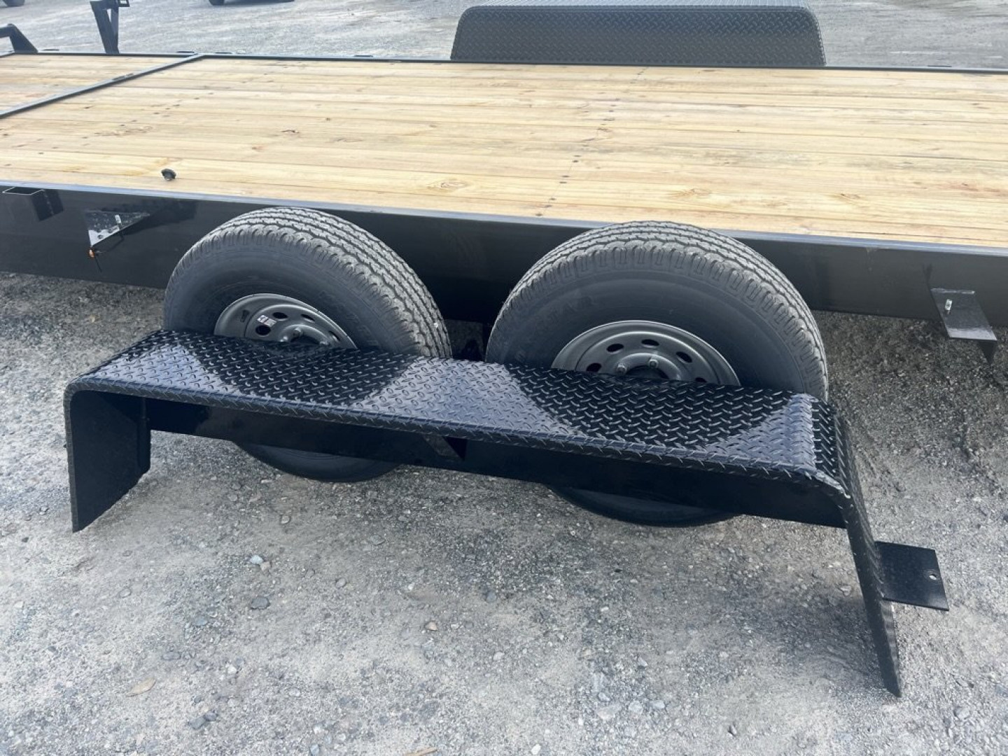 New 2027 Down 2 Earth Trailers 82" x 18' Equipment Trailer – 7K GVWR