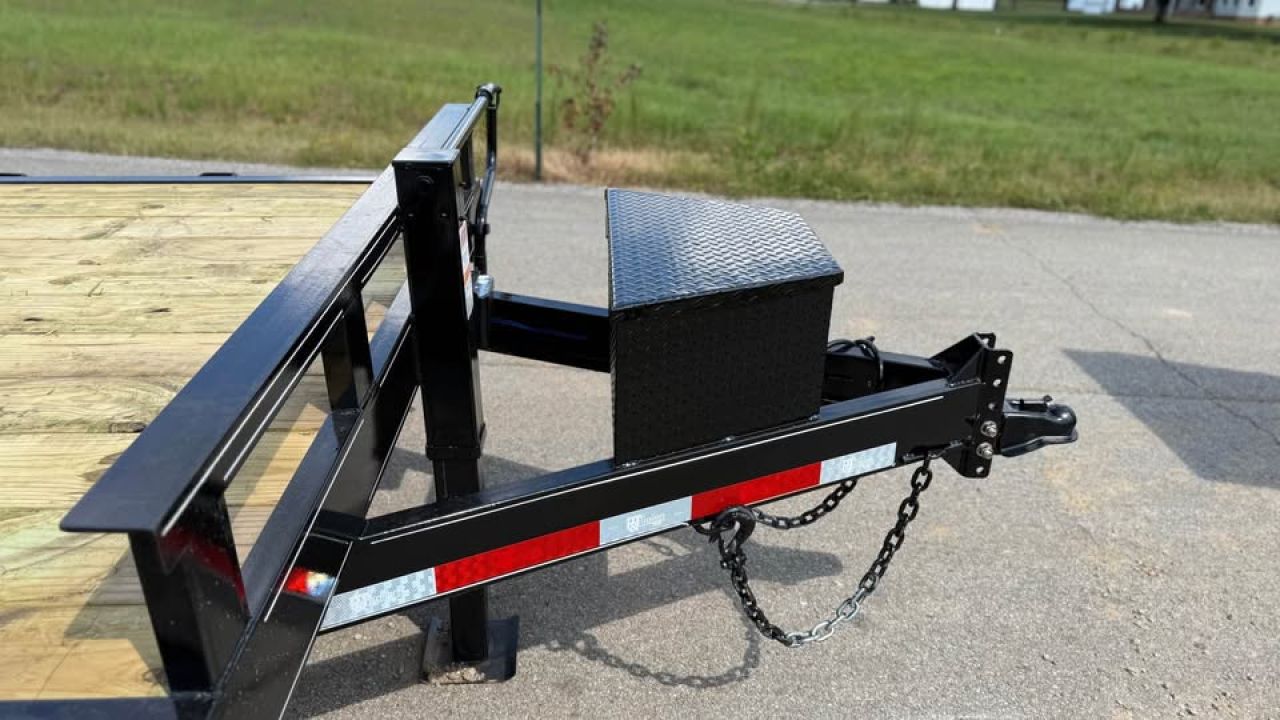 New 2025 Oak Ridge 82x22 14k Equipment Trailer