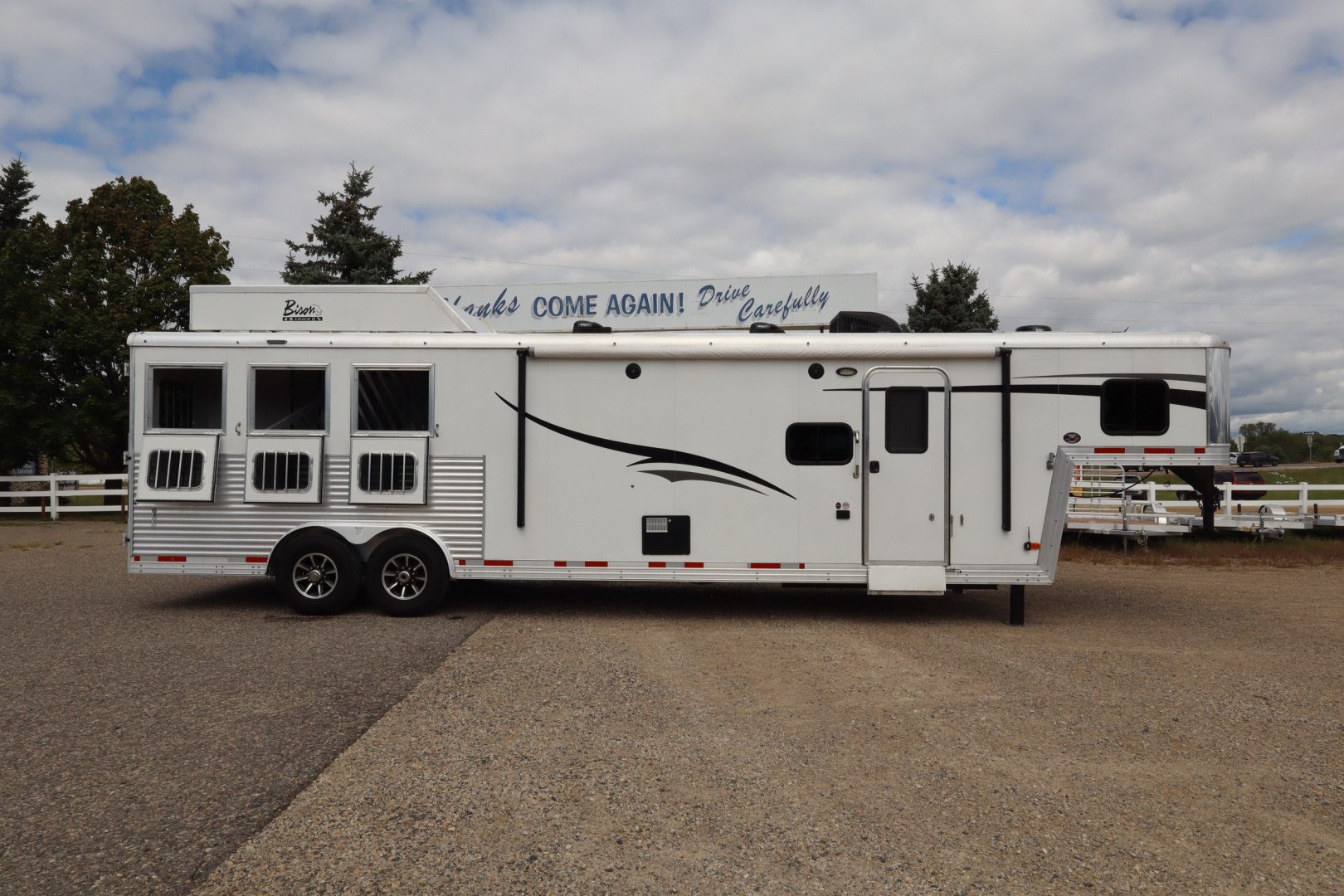 Used 2017 Bison Trailers 3 Horse LQ W/Slide-out Horse Trailer