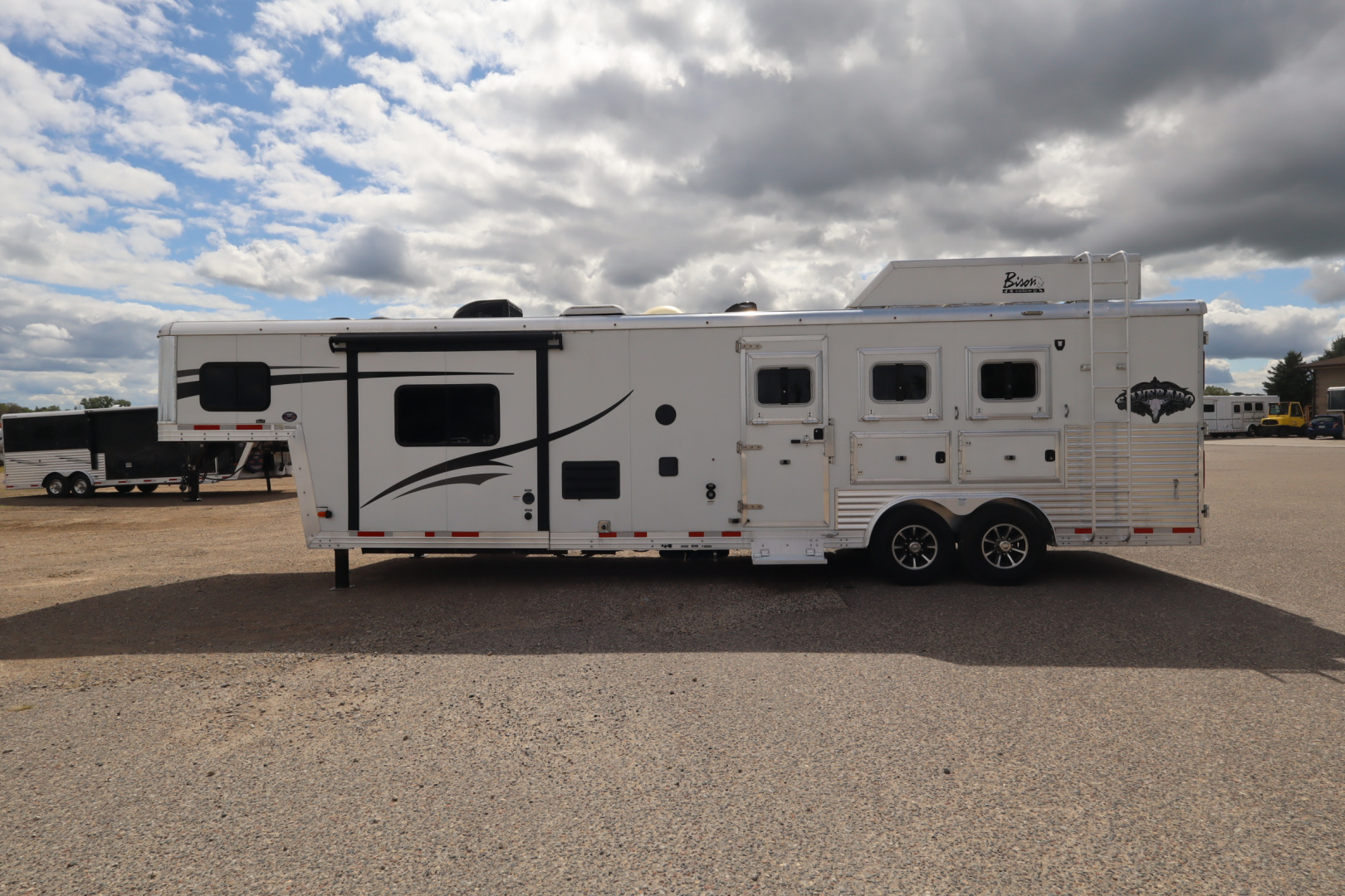 Used 2017 Bison Trailers 3 Horse LQ W/Slide-out Horse Trailer