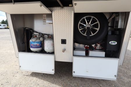 Used 2017 Bison Trailers 3 Horse LQ W/Slide-out Horse Trailer