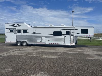 New 2026 4-Star Trailers 3H 18' Trail Boss LQ Horse Trailer