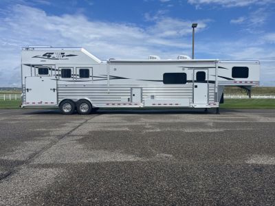 New 2026 4-Star Trailers 3H 18' Trail Boss LQ Horse Trailer