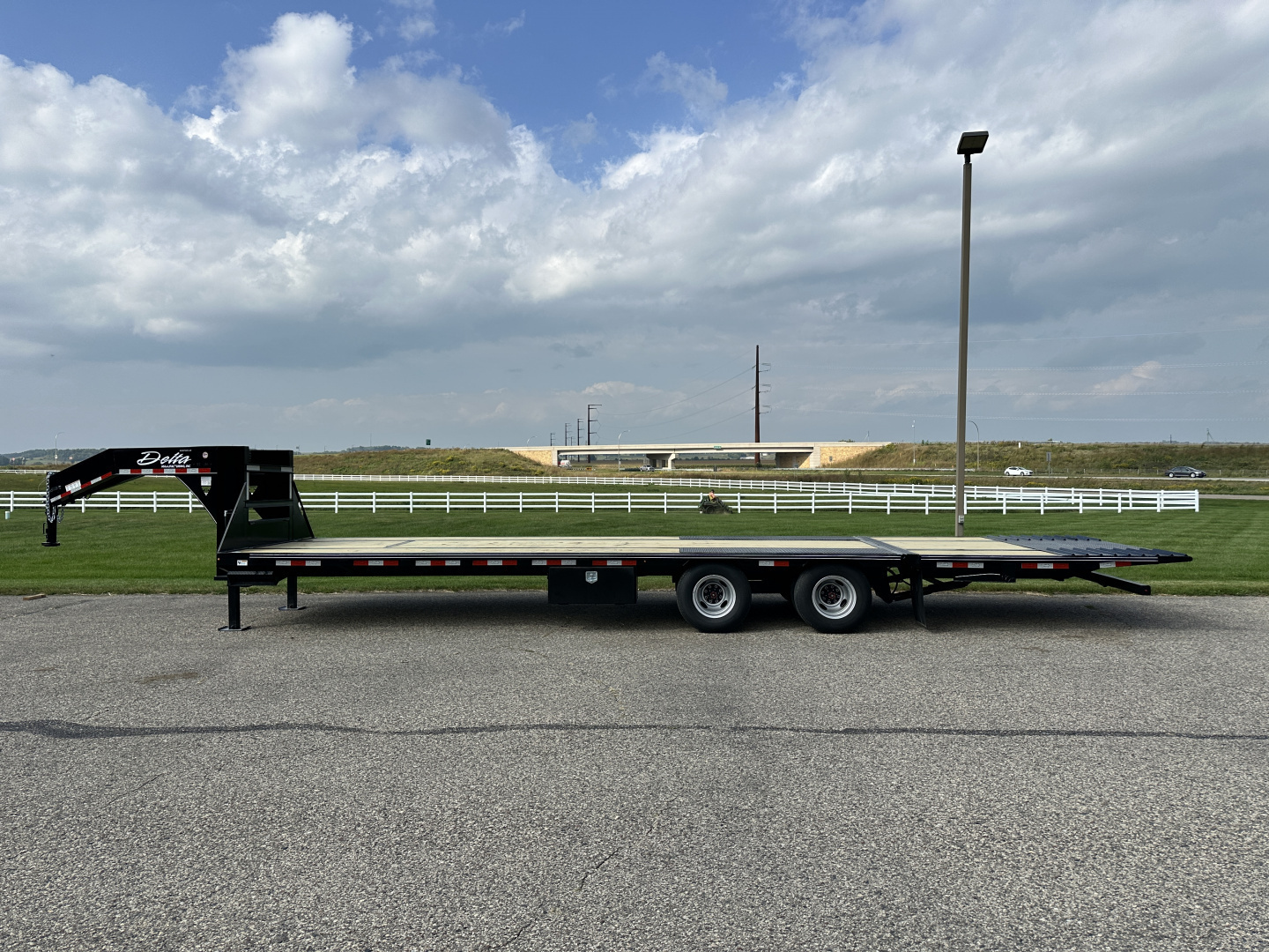 New 2026 Delta Mfg 210HGN 32' x 8'6" Flatbed Trailer