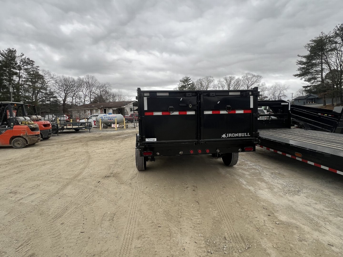 New 2026 IRON BULL Gooseneck Dump Trailer / DHG Series / 7x16 / 36" High Sides / Combo Rear Gates / 10,000# Electric Brake Axles / Dual Hydraulic Jacks