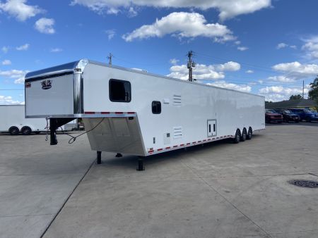 New 2026 Vintage Race Trailer with Living Quarters 53'