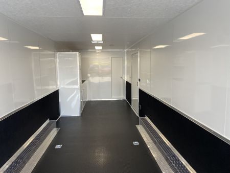 New 2026 Vintage Race Trailer with Living Quarters 53'