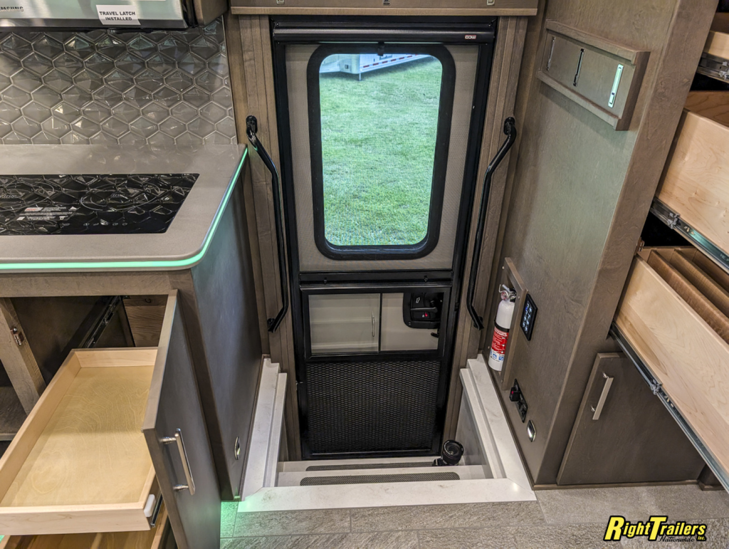 New 2027 Renegade RV Classic Peterbilt 589 45CME Motorhome With 1.5 Bathrooms