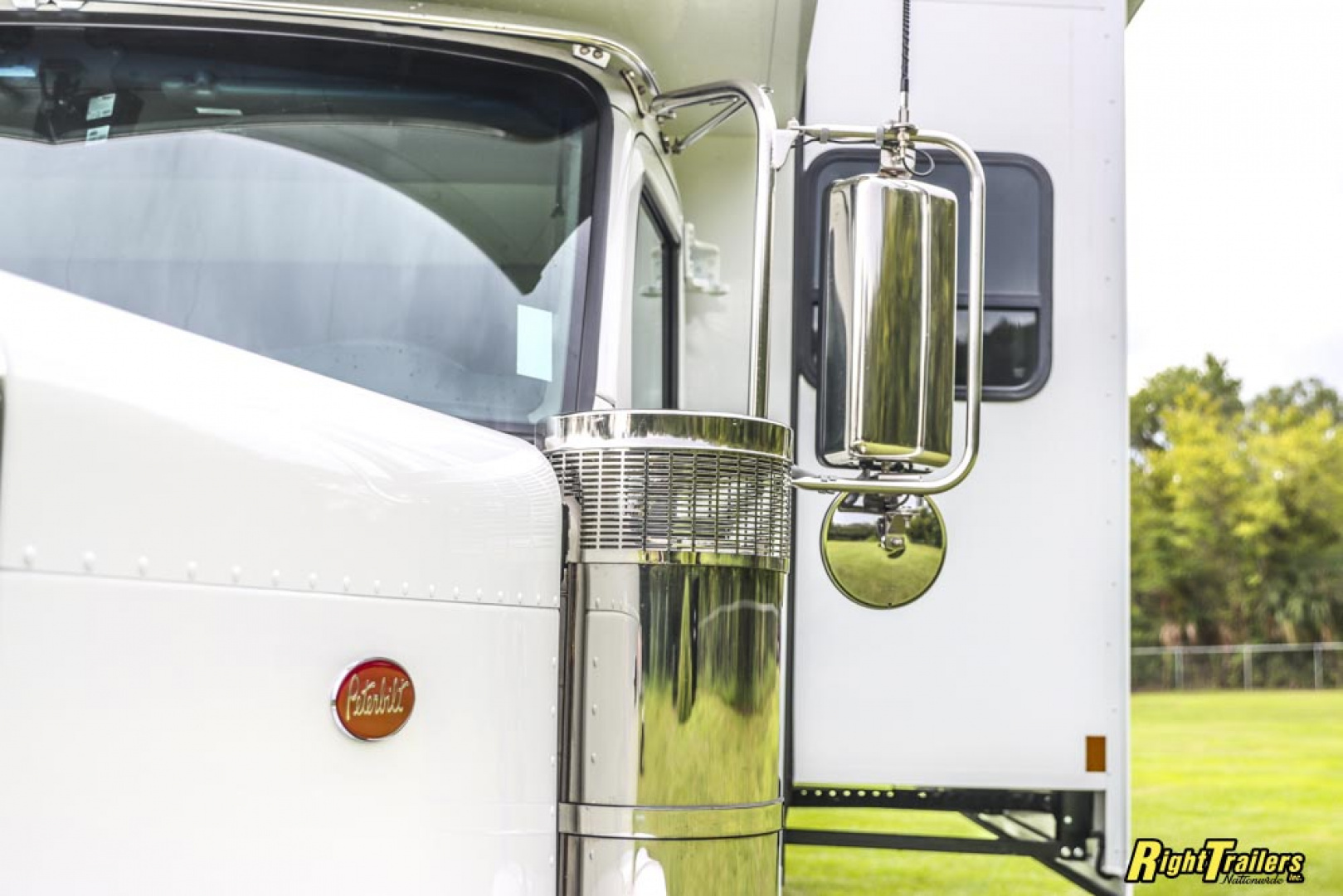 New 2027 Renegade RV Classic Peterbilt 589 45CME Motorhome With 1.5 Bathrooms