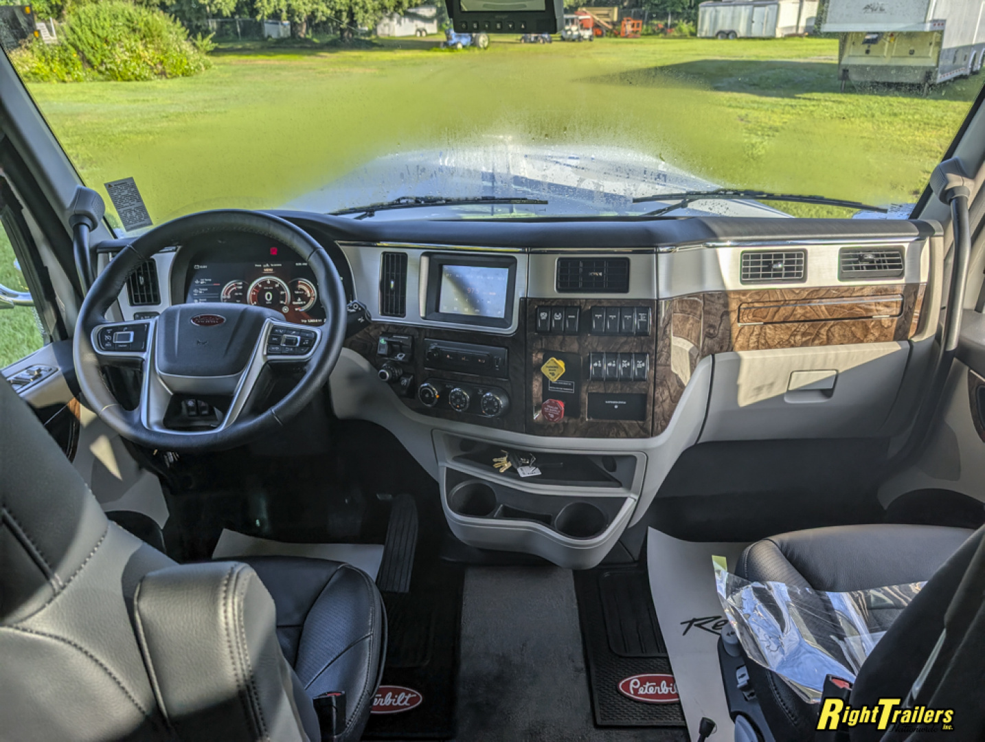 New 2027 Renegade RV Classic Peterbilt 589 45CME Motorhome With 1.5 Bathrooms