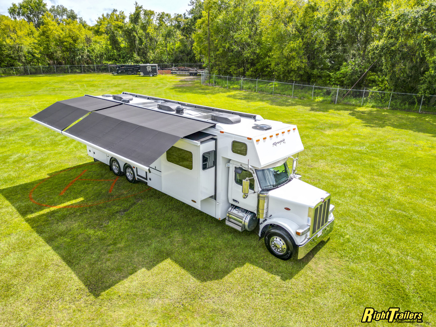 New 2027 Renegade RV Classic Peterbilt 589 45CME Motorhome With 1.5 Bathrooms