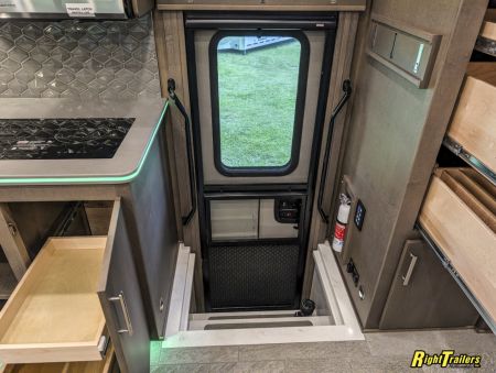 New 2027 Renegade RV Classic Peterbilt 589 45CME Motorhome With 1.5 Bathrooms