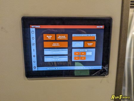 New 2027 Renegade RV Classic Peterbilt 589 45CME Motorhome With 1.5 Bathrooms
