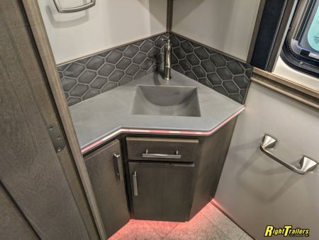 New 2027 Renegade RV Classic Peterbilt 589 45CME Motorhome With 1.5 Bathrooms