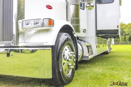 New 2027 Renegade RV Classic Peterbilt 589 45CME Motorhome With 1.5 Bathrooms