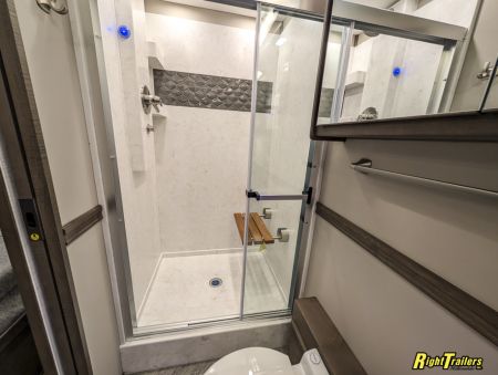 New 2027 Renegade RV Classic Peterbilt 589 45CME Motorhome With 1.5 Bathrooms