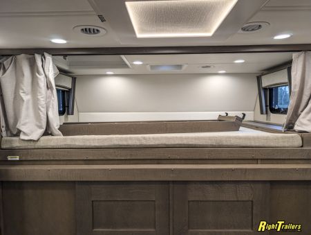 New 2027 Renegade RV Classic Peterbilt 589 45CME Motorhome With 1.5 Bathrooms