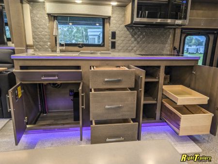 New 2027 Renegade RV Classic Peterbilt 589 45CME Motorhome With 1.5 Bathrooms