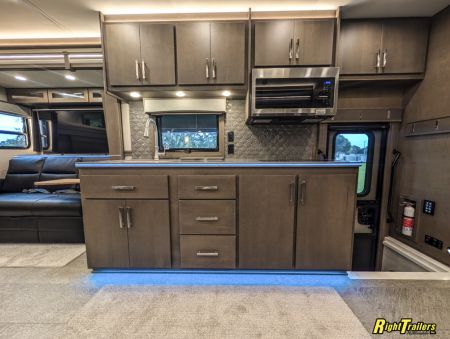 New 2027 Renegade RV Classic Peterbilt 589 45CME Motorhome With 1.5 Bathrooms
