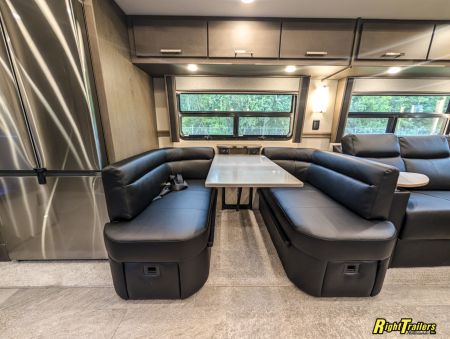 New 2027 Renegade RV Classic Peterbilt 589 45CME Motorhome With 1.5 Bathrooms