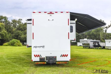 New 2027 Renegade RV Classic Peterbilt 589 45CME Motorhome With 1.5 Bathrooms