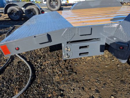 New 2026 LAMAR TRAILERS 83" x 16' /7K Flatbed Trailer