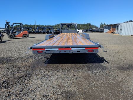New 2026 LAMAR TRAILERS H8 83x32 14K Flatbed Trailer GOOSENECK