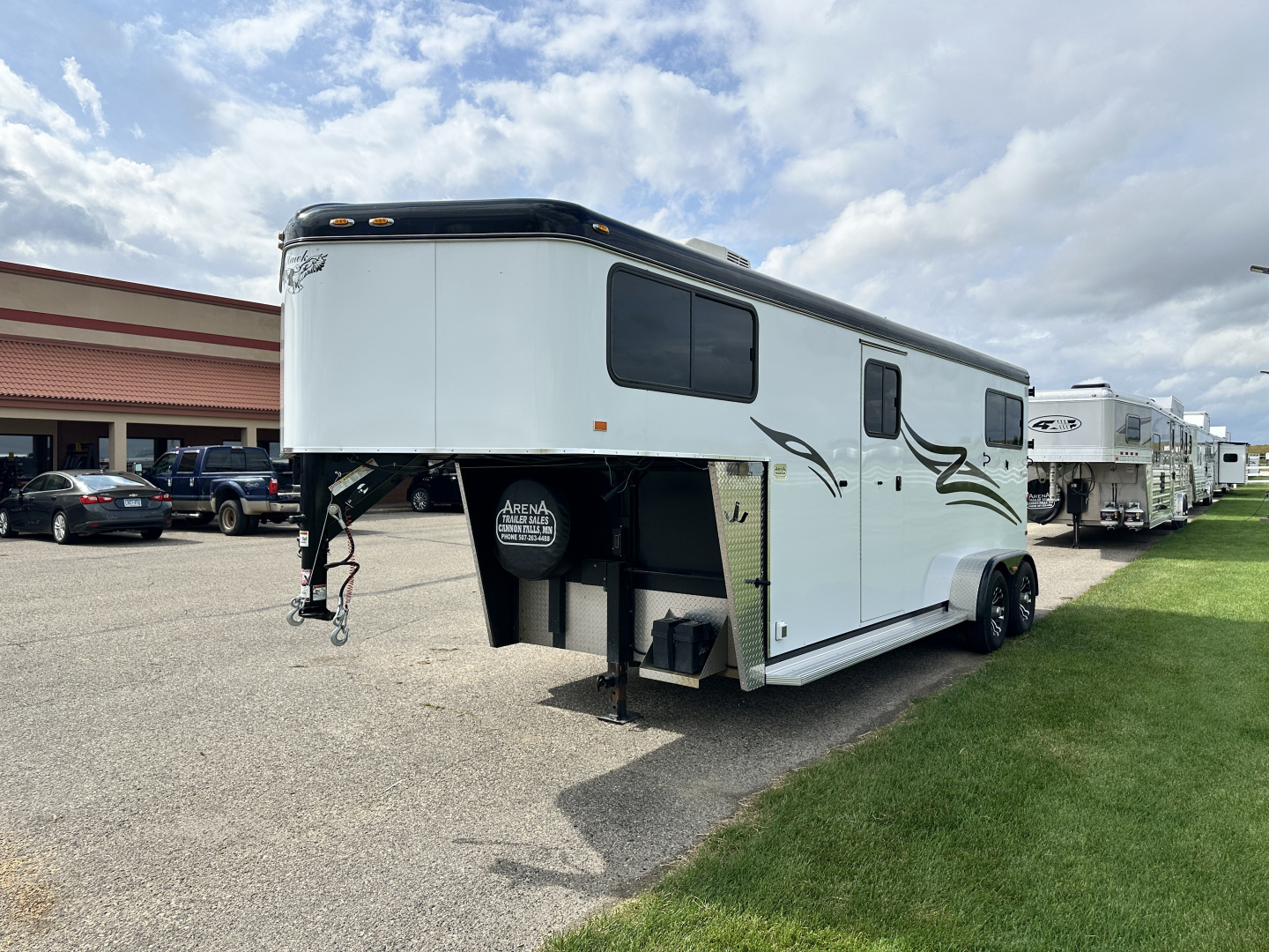 Used 2021 Hawk 2H GN Straight Load Horse Trailer