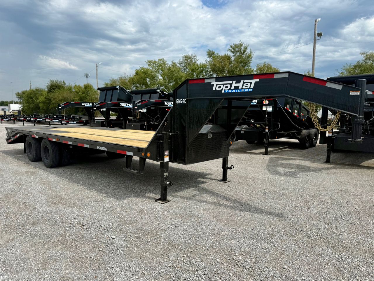 New 2026 Top Hat Trailers GN240-25x102 Flatbed Trailer w/ Jumbo Ramps & 14 Ply Upg. (20'+5')