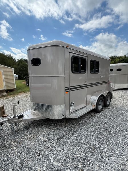 New 2026 Bee 2 Horse Slant w/Esc Door & Drops Horse Trailer