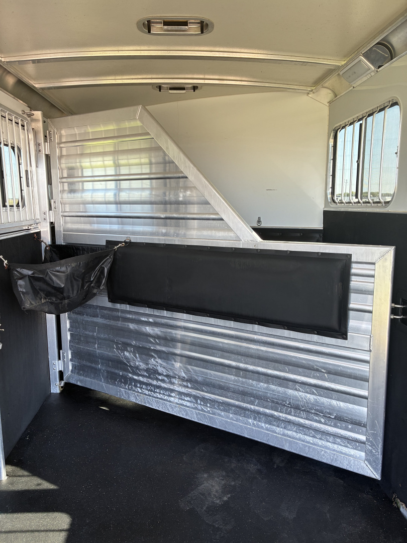 Used 2020 Cimarron 3H Bumper Pull Horse Trailer