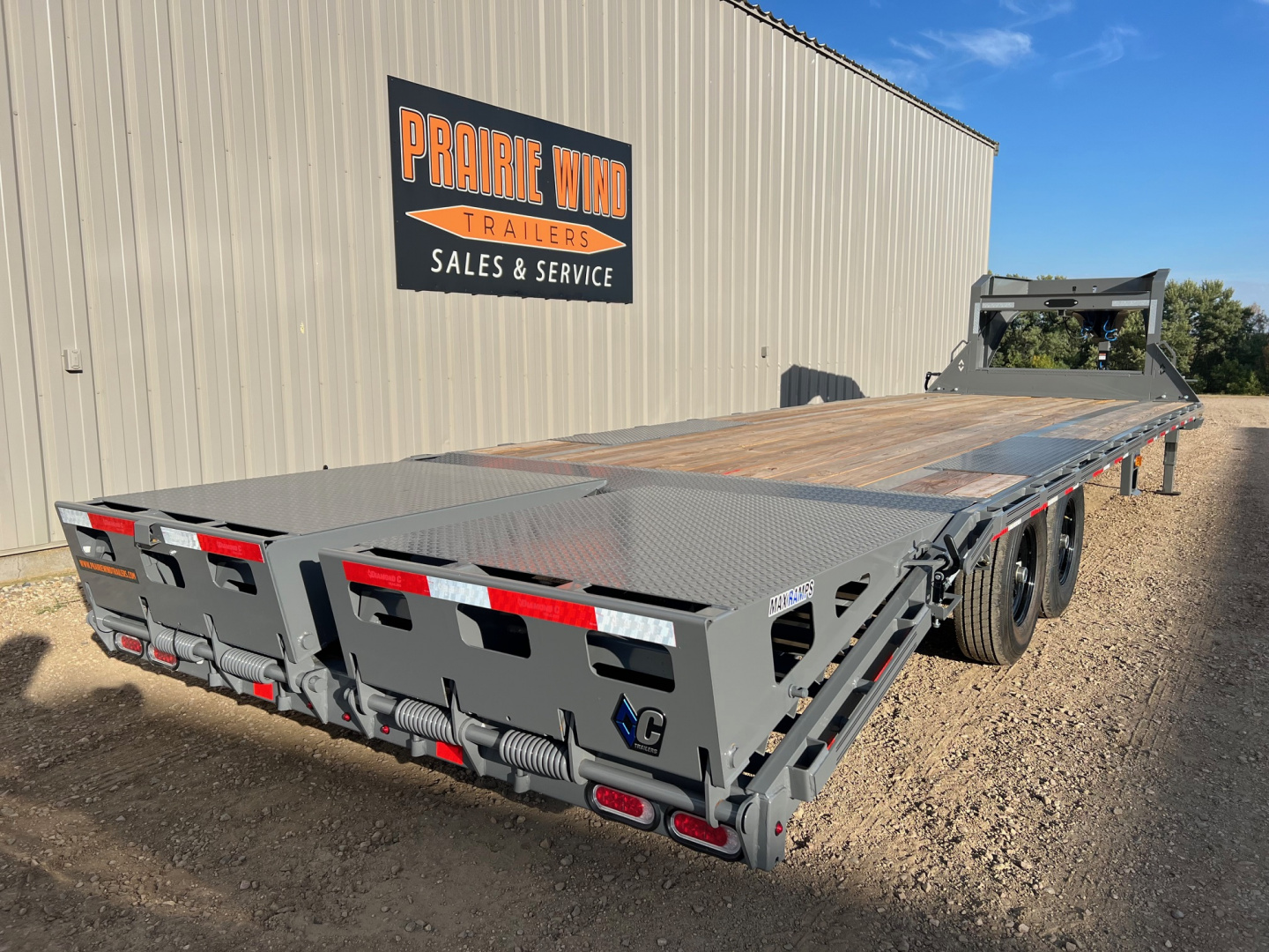 New 2026 Diamond C Trailers 28' FMAX207 Gooseneck Flatbed Trailer