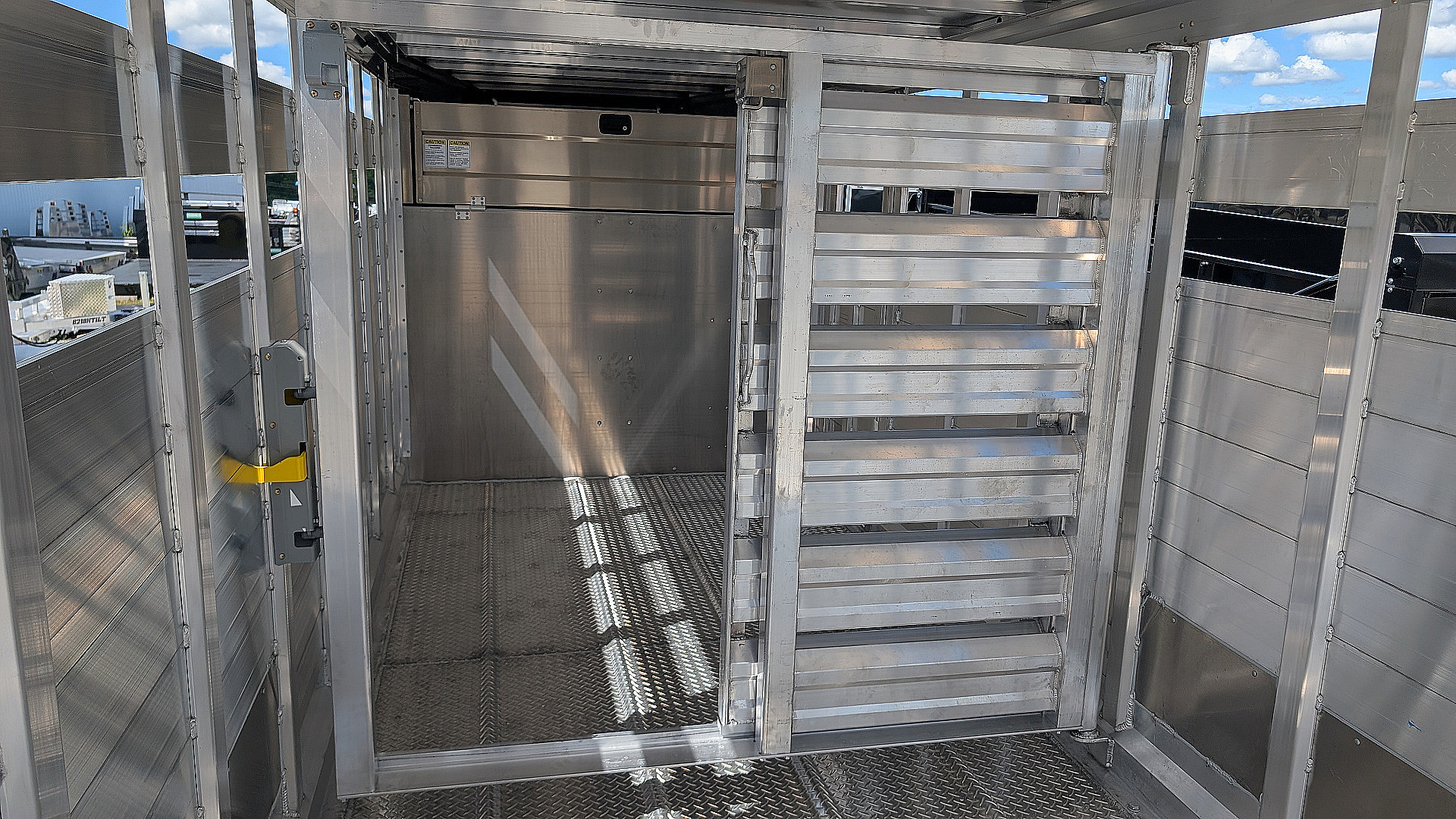 New 2026 EBY MAVERICK 20' Gooseneck Aluminum Stock Trailer