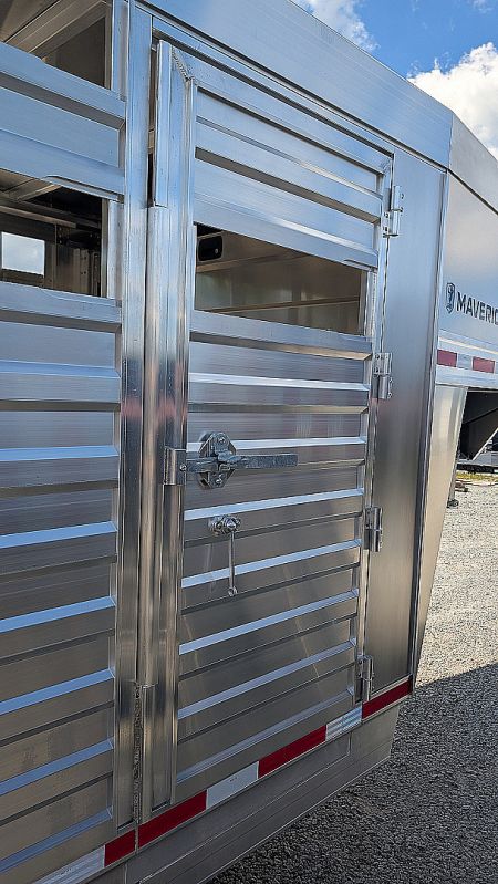 New 2026 EBY MAVERICK 20' Gooseneck Aluminum Stock Trailer