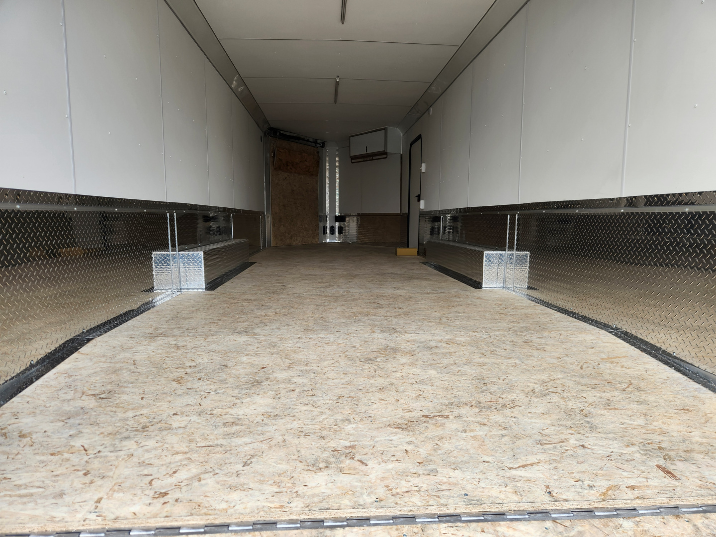 New 2026 Legend Trailers 8.5X32TMVTA35 Snowmobile Trailer
