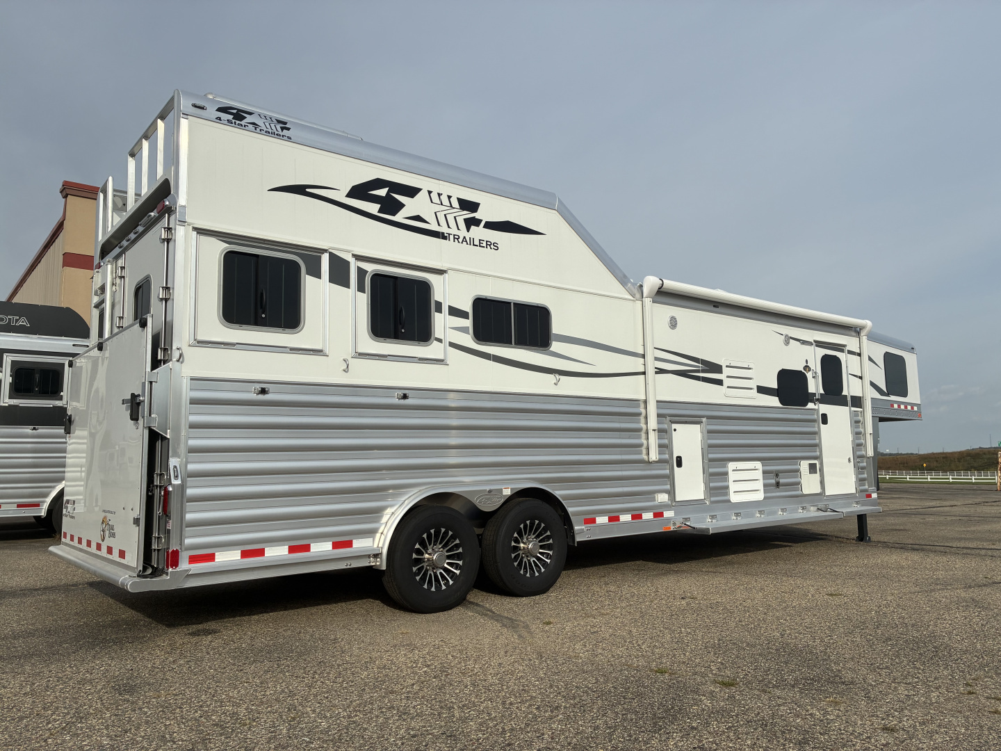 New 2026 4-Star 3H 14'3" Trail Boss LQ Horse Trailer