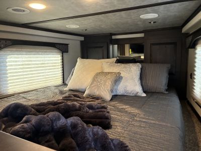 New 2026 4-Star 3H 14'3" Trail Boss LQ Horse Trailer