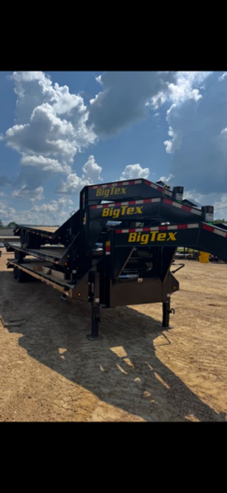 New 2026 Big Tex Trailers 22GN-35D5A Deckover Trailer