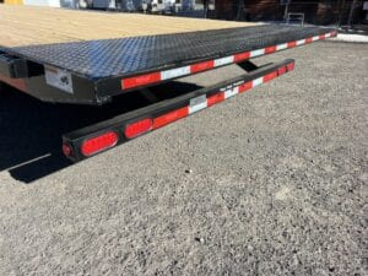 New 102"X24' Hydraulic Tilit Deck 14K