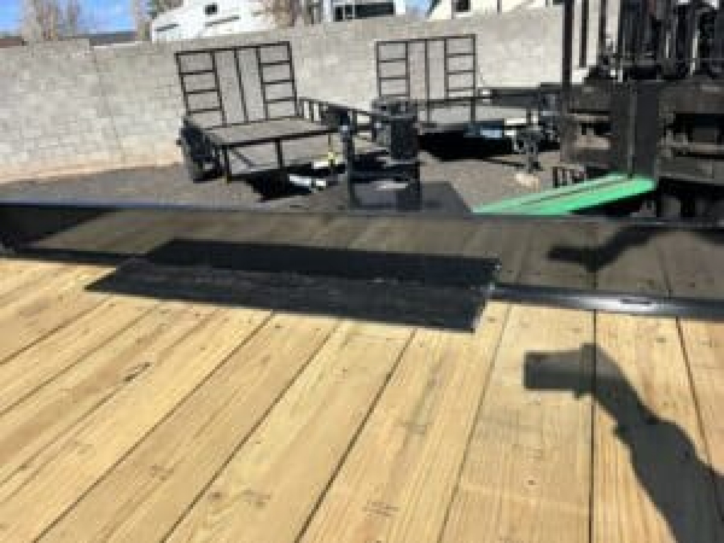 New 102"X24' Hydraulic Tilit Deck 14K