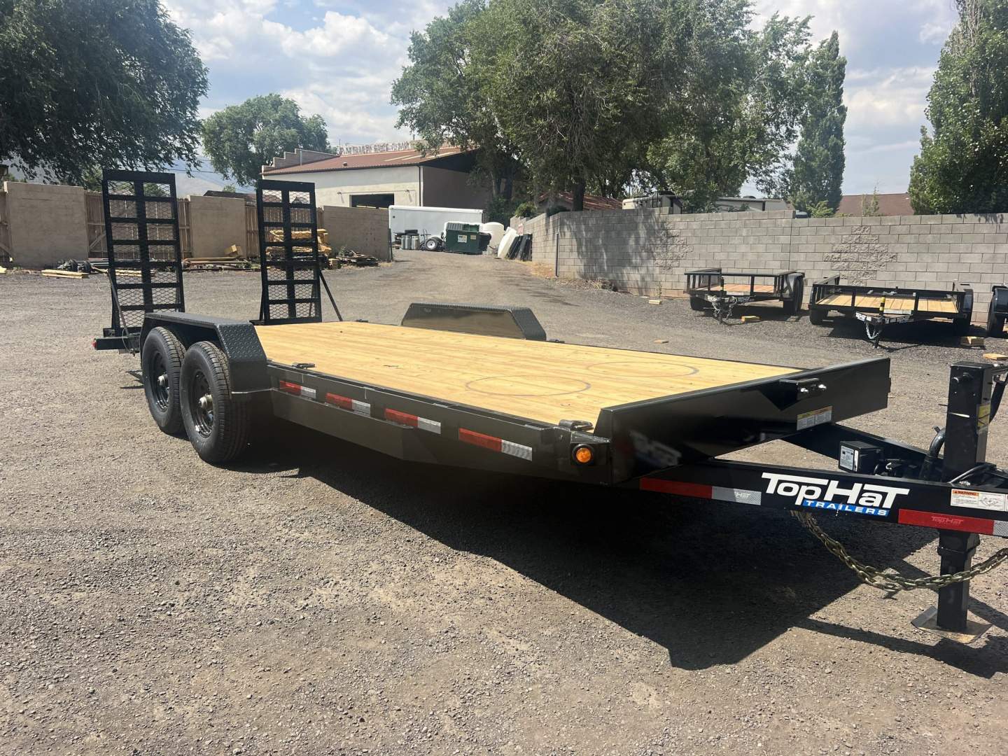 New 2025 Top Hat Trailers 83X20 Equipment Hauler With stand up ramps - 246289