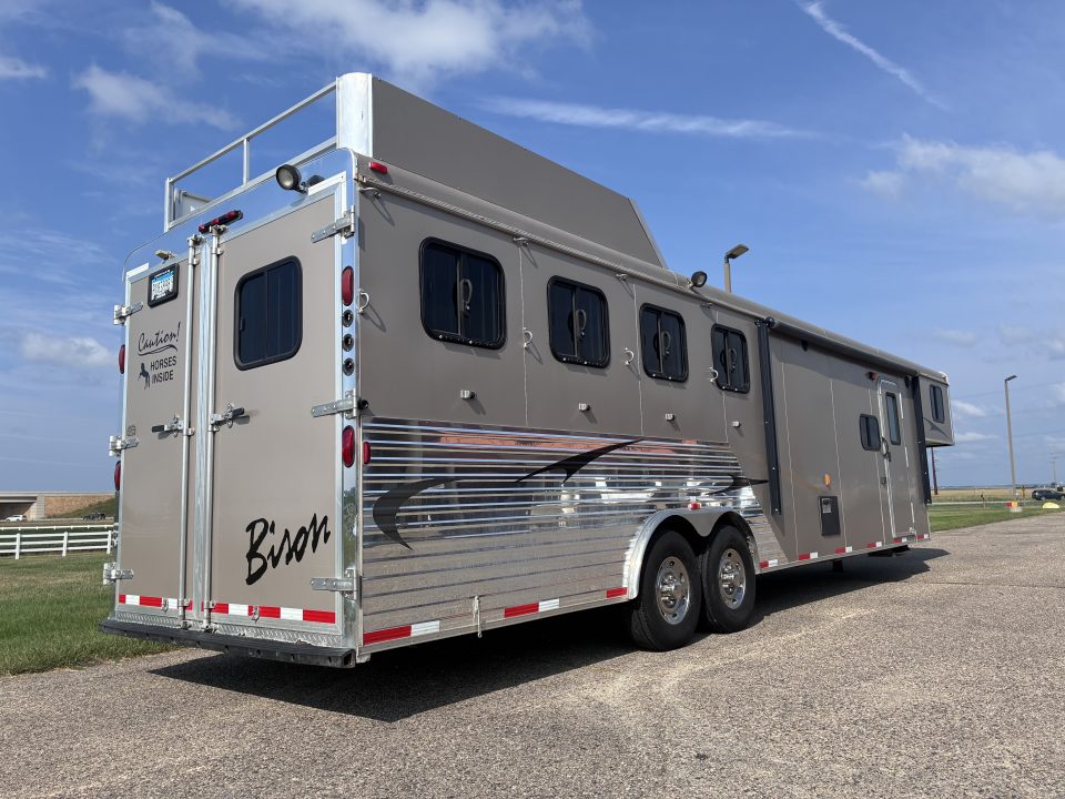 Used 2014 4H Bison Coach 12' LQ Horse Trailer