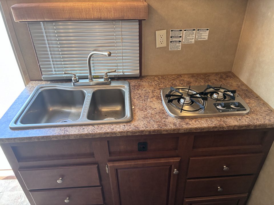 Used 2014 4H Bison Coach 12' LQ Horse Trailer