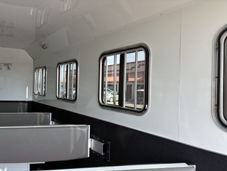 Used 2014 4H Bison Coach 12' LQ Horse Trailer